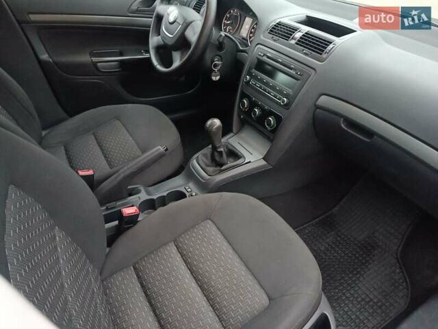 Серый Шкода Октавия, объемом двигателя 1.6 л и пробегом 199 тыс. км за 6900 $, фото 10 на Automoto.ua