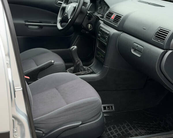 Серый Шкода Октавия, объемом двигателя 1.6 л и пробегом 205 тыс. км за 4750 $, фото 20 на Automoto.ua