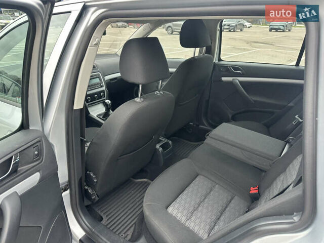 Серый Шкода Октавия, объемом двигателя 1.6 л и пробегом 168 тыс. км за 7250 $, фото 16 на Automoto.ua