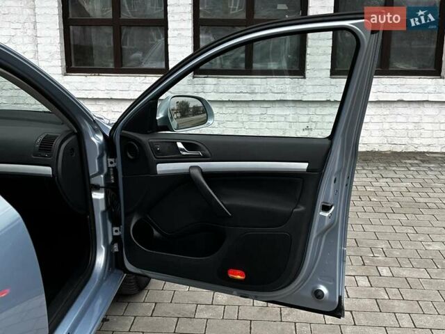 Серый Шкода Октавия, объемом двигателя 1.6 л и пробегом 203 тыс. км за 8099 $, фото 64 на Automoto.ua