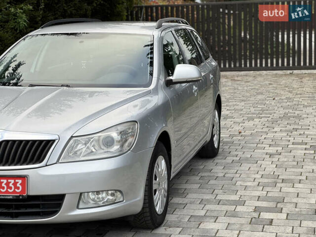 Шкода Октавия 2009 в Староконстантинов на Automoto.ua Серый Шкода Октавия, объемом двигателя 1.6 л и пробегом 212 тыс. км за 7600 $, фото 2 на Automoto.ua