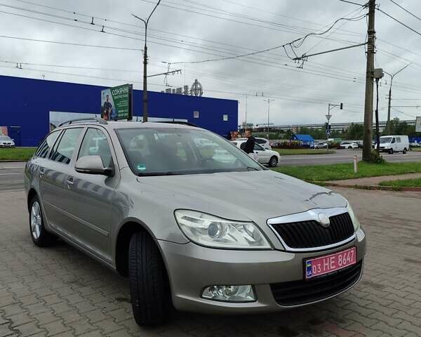 Сірий Шкода Октавія, об'ємом двигуна 1.6 л та пробігом 195 тис. км за 7800 $, фото 10 на Automoto.ua