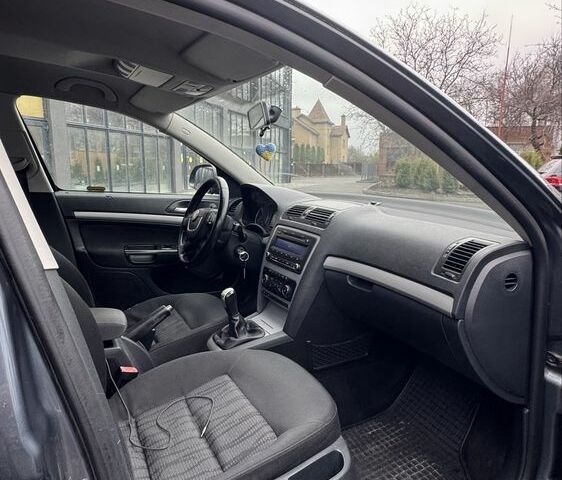 Сірий Шкода Октавія, об'ємом двигуна 1.9 л та пробігом 318 тис. км за 7800 $, фото 5 на Automoto.ua