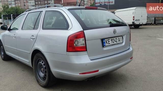 Серый Шкода Октавия, объемом двигателя 1.4 л и пробегом 206 тыс. км за 7900 $, фото 2 на Automoto.ua