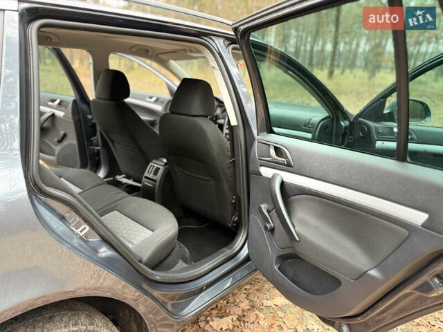 Серый Шкода Октавия, объемом двигателя 1.8 л и пробегом 220 тыс. км за 8200 $, фото 24 на Automoto.ua