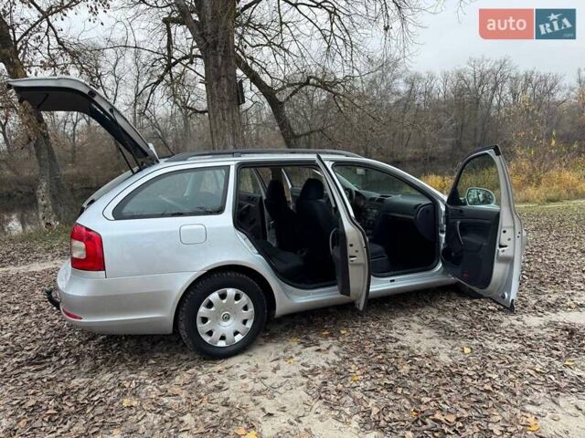Серый Шкода Октавия, объемом двигателя 1.6 л и пробегом 182 тыс. км за 7700 $, фото 82 на Automoto.ua