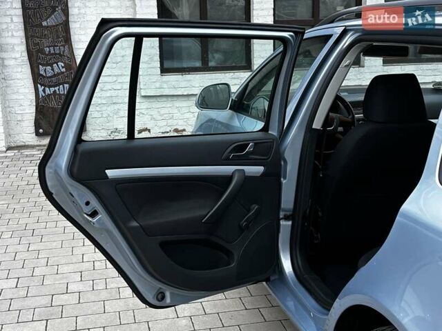 Серый Шкода Октавия, объемом двигателя 1.6 л и пробегом 203 тыс. км за 8099 $, фото 97 на Automoto.ua