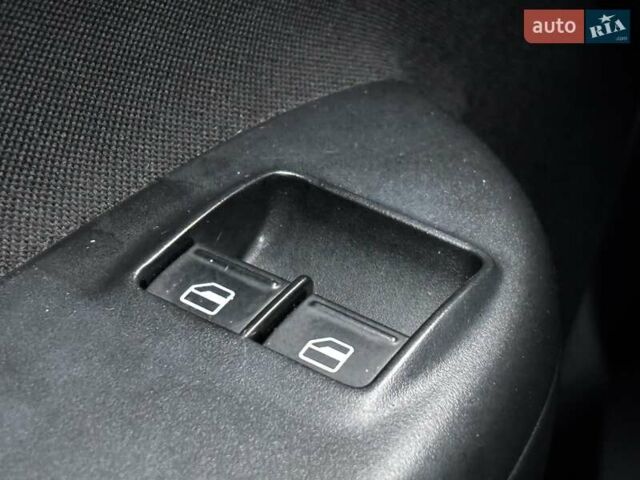 Серый Шкода Октавия, объемом двигателя 1.6 л и пробегом 203 тыс. км за 8099 $, фото 82 на Automoto.ua