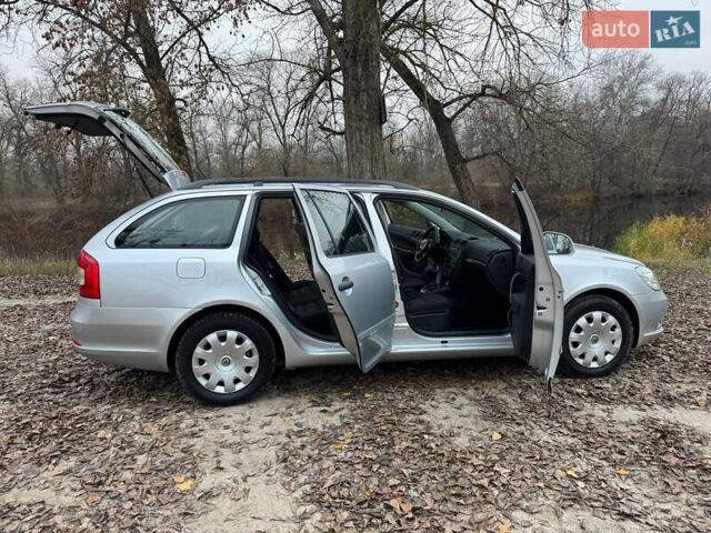 Серый Шкода Октавия, объемом двигателя 1.6 л и пробегом 182 тыс. км за 7700 $, фото 79 на Automoto.ua