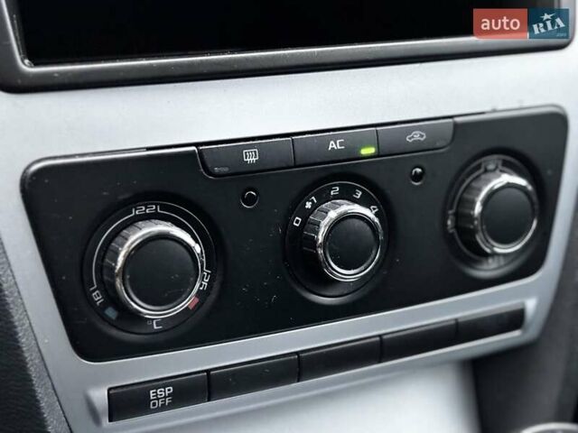 Серый Шкода Октавия, объемом двигателя 1.6 л и пробегом 203 тыс. км за 8099 $, фото 84 на Automoto.ua