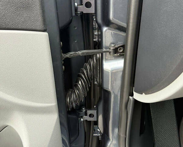 Сірий Шкода Октавія, об'ємом двигуна 1.6 л та пробігом 176 тис. км за 8999 $, фото 66 на Automoto.ua