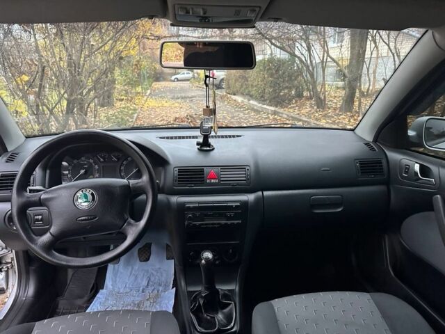 Серый Шкода Октавия, объемом двигателя 1.6 л и пробегом 199 тыс. км за 6800 $, фото 2 на Automoto.ua