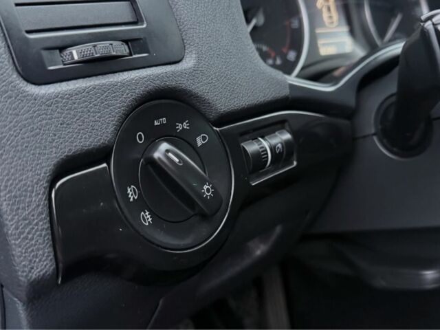 Сірий Шкода Октавія, об'ємом двигуна 1.8 л та пробігом 183 тис. км за 8900 $, фото 12 на Automoto.ua