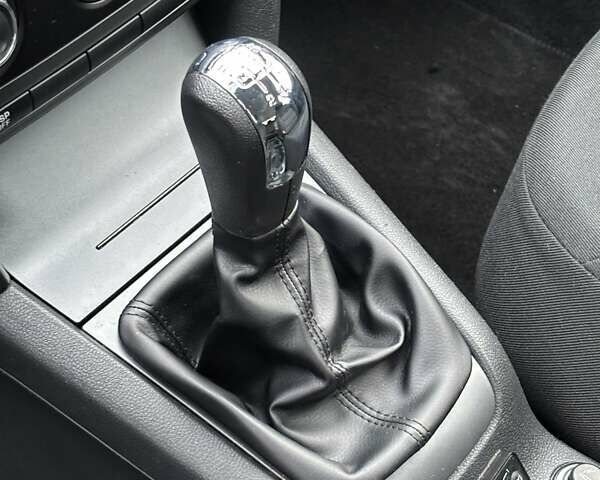 Сірий Шкода Октавія, об'ємом двигуна 1.6 л та пробігом 237 тис. км за 7990 $, фото 114 на Automoto.ua