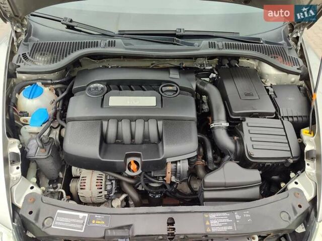 Сірий Шкода Октавія, об'ємом двигуна 1.6 л та пробігом 195 тис. км за 7800 $, фото 63 на Automoto.ua