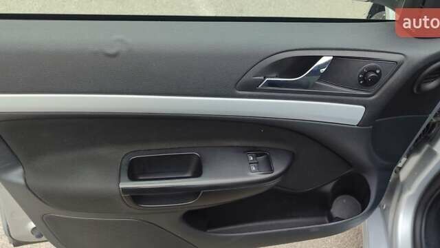Серый Шкода Октавия, объемом двигателя 1.4 л и пробегом 206 тыс. км за 7900 $, фото 19 на Automoto.ua