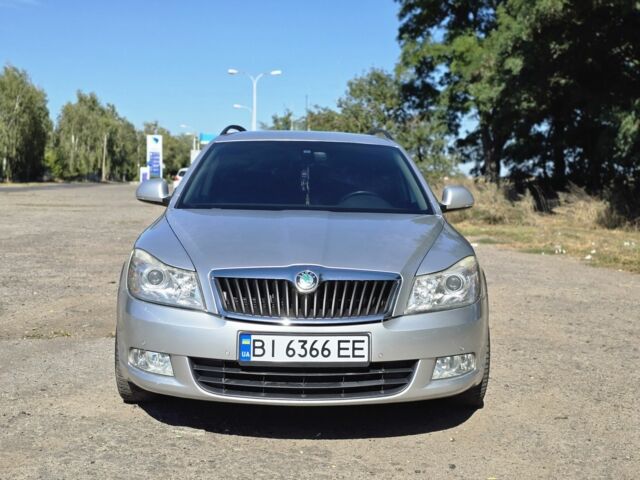 Серый Шкода Октавия, объемом двигателя 2 л и пробегом 240 тыс. км за 8600 $, фото 1 на Automoto.ua