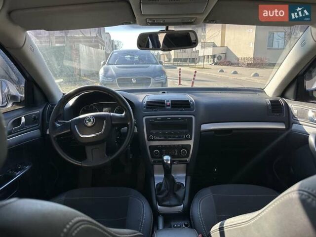 Серый Шкода Октавия, объемом двигателя 1.8 л и пробегом 263 тыс. км за 6750 $, фото 12 на Automoto.ua