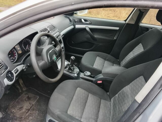 Серый Шкода Октавия, объемом двигателя 1.9 л и пробегом 279 тыс. км за 2850 $, фото 2 на Automoto.ua