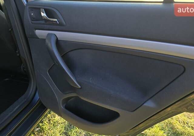 Серый Шкода Октавия, объемом двигателя 1.6 л и пробегом 221 тыс. км за 6999 $, фото 18 на Automoto.ua