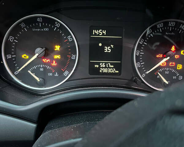 Сірий Шкода Октавія, об'ємом двигуна 1.6 л та пробігом 298 тис. км за 7800 $, фото 13 на Automoto.ua