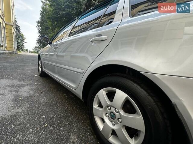 Сірий Шкода Октавія, об'ємом двигуна 1.6 л та пробігом 245 тис. км за 5999 $, фото 18 на Automoto.ua