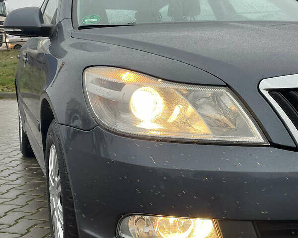 Серый Шкода Октавия, объемом двигателя 1.6 л и пробегом 181 тыс. км за 8999 $, фото 122 на Automoto.ua