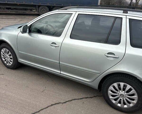 Серый Шкода Октавия, объемом двигателя 1.6 л и пробегом 261 тыс. км за 6100 $, фото 8 на Automoto.ua