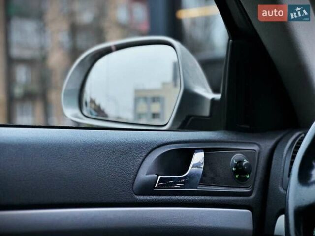 Сірий Шкода Октавія, об'ємом двигуна 1.39 л та пробігом 274 тис. км за 7200 $, фото 38 на Automoto.ua
