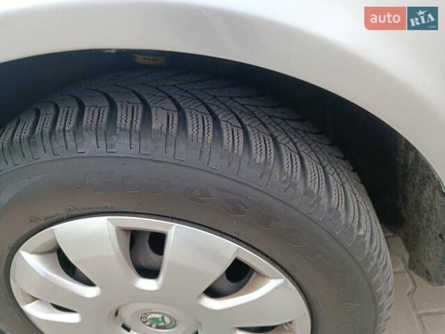 Серый Шкода Октавия, объемом двигателя 1.6 л и пробегом 241 тыс. км за 7450 $, фото 11 на Automoto.ua