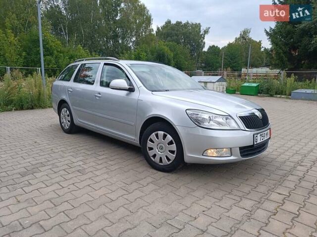 Серый Шкода Октавия, объемом двигателя 1.6 л и пробегом 241 тыс. км за 7450 $, фото 2 на Automoto.ua