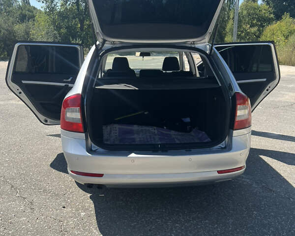 Сірий Шкода Октавія, об'ємом двигуна 1.8 л та пробігом 194 тис. км за 8400 $, фото 11 на Automoto.ua