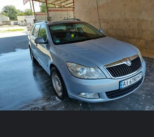 Сірий Шкода Октавія, об'ємом двигуна 1.6 л та пробігом 155 тис. км за 8500 $, фото 2 на Automoto.ua