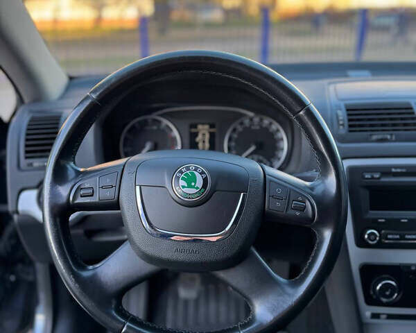 Сірий Шкода Октавія, об'ємом двигуна 1.39 л та пробігом 200 тис. км за 7400 $, фото 16 на Automoto.ua