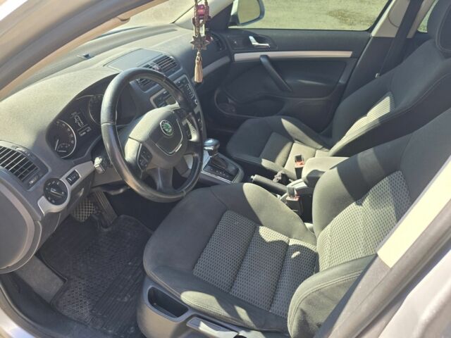 Серый Шкода Октавия, объемом двигателя 2 л и пробегом 240 тыс. км за 8600 $, фото 13 на Automoto.ua