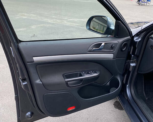 Сірий Шкода Октавія, об'ємом двигуна 1.39 л та пробігом 290 тис. км за 7000 $, фото 21 на Automoto.ua