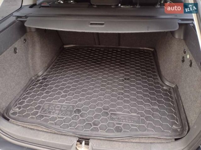 Сірий Шкода Октавія, об'ємом двигуна 1.8 л та пробігом 235 тис. км за 6300 $, фото 19 на Automoto.ua