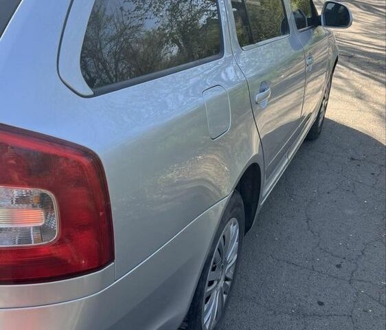 Серый Шкода Октавия, объемом двигателя 1.9 л и пробегом 283 тыс. км за 7300 $, фото 3 на Automoto.ua