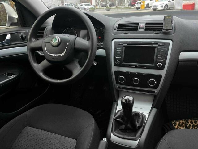 Серый Шкода Октавия, объемом двигателя 1.6 л и пробегом 188 тыс. км за 6900 $, фото 14 на Automoto.ua