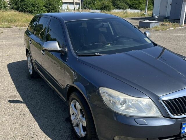 Сірий Шкода Октавія, об'ємом двигуна 1.6 л та пробігом 320 тис. км за 5999 $, фото 2 на Automoto.ua