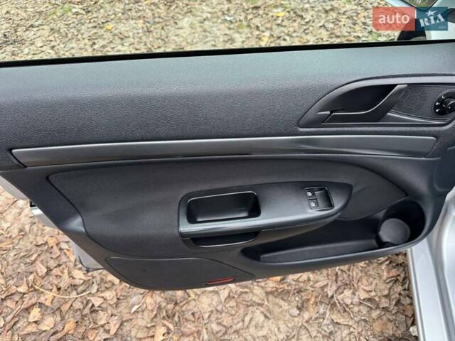 Серый Шкода Октавия, объемом двигателя 1.6 л и пробегом 182 тыс. км за 7700 $, фото 57 на Automoto.ua