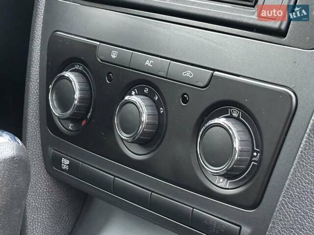 Сірий Шкода Октавія, об'ємом двигуна 1.6 л та пробігом 237 тис. км за 7990 $, фото 101 на Automoto.ua