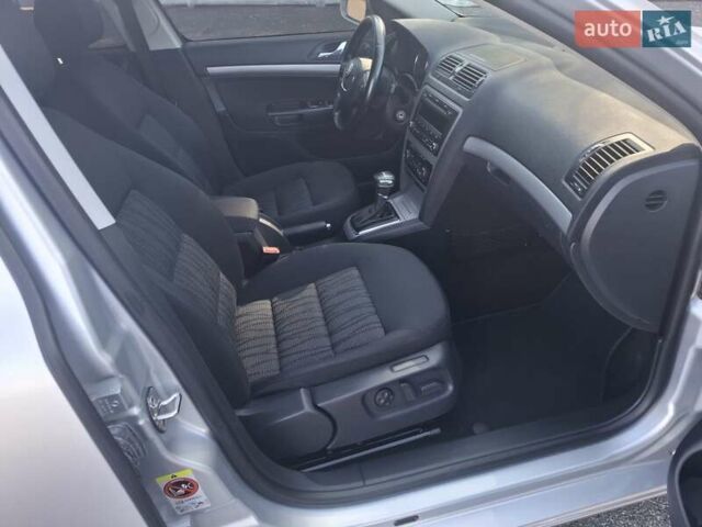 Серый Шкода Октавия, объемом двигателя 1.8 л и пробегом 232 тыс. км за 7300 $, фото 34 на Automoto.ua