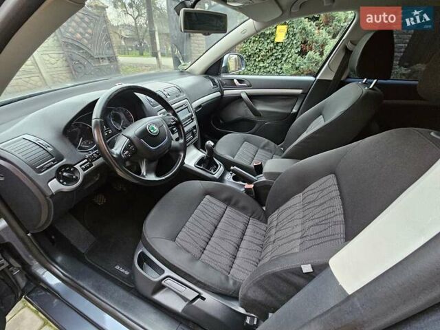 Серый Шкода Октавия, объемом двигателя 1.8 л и пробегом 178 тыс. км за 7300 $, фото 35 на Automoto.ua