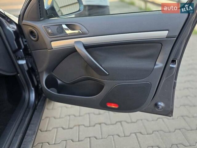 Серый Шкода Октавия, объемом двигателя 1.8 л и пробегом 202 тыс. км за 6900 $, фото 44 на Automoto.ua