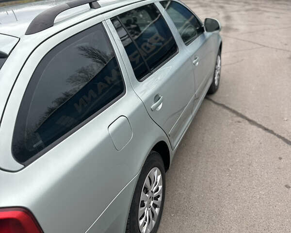 Серый Шкода Октавия, объемом двигателя 1.6 л и пробегом 261 тыс. км за 6100 $, фото 6 на Automoto.ua