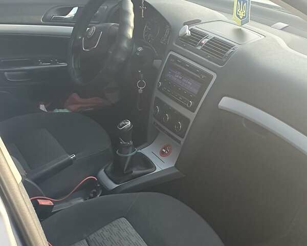 Серый Шкода Октавия, объемом двигателя 1.6 л и пробегом 351 тыс. км за 6100 $, фото 25 на Automoto.ua