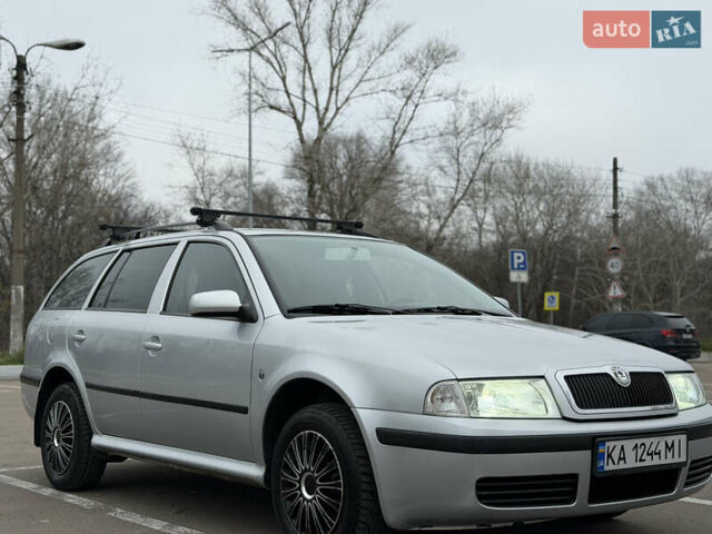 Серый Шкода Октавия, объемом двигателя 1.6 л и пробегом 205 тыс. км за 4750 $, фото 2 на Automoto.ua