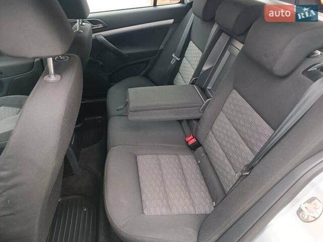 Серый Шкода Октавия, объемом двигателя 1.6 л и пробегом 241 тыс. км за 7450 $, фото 22 на Automoto.ua