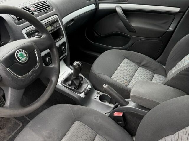 Серый Шкода Октавия, объемом двигателя 1.9 л и пробегом 390 тыс. км за 3800 $, фото 5 на Automoto.ua